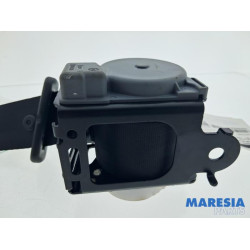 Renault - Captur - Rear seatbelt, left