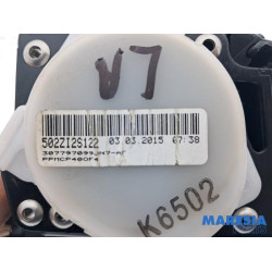 Renault - Captur - Rear seatbelt, left