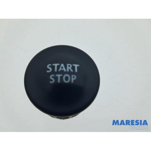 Renault - Captur - Start/Stop schakelaar