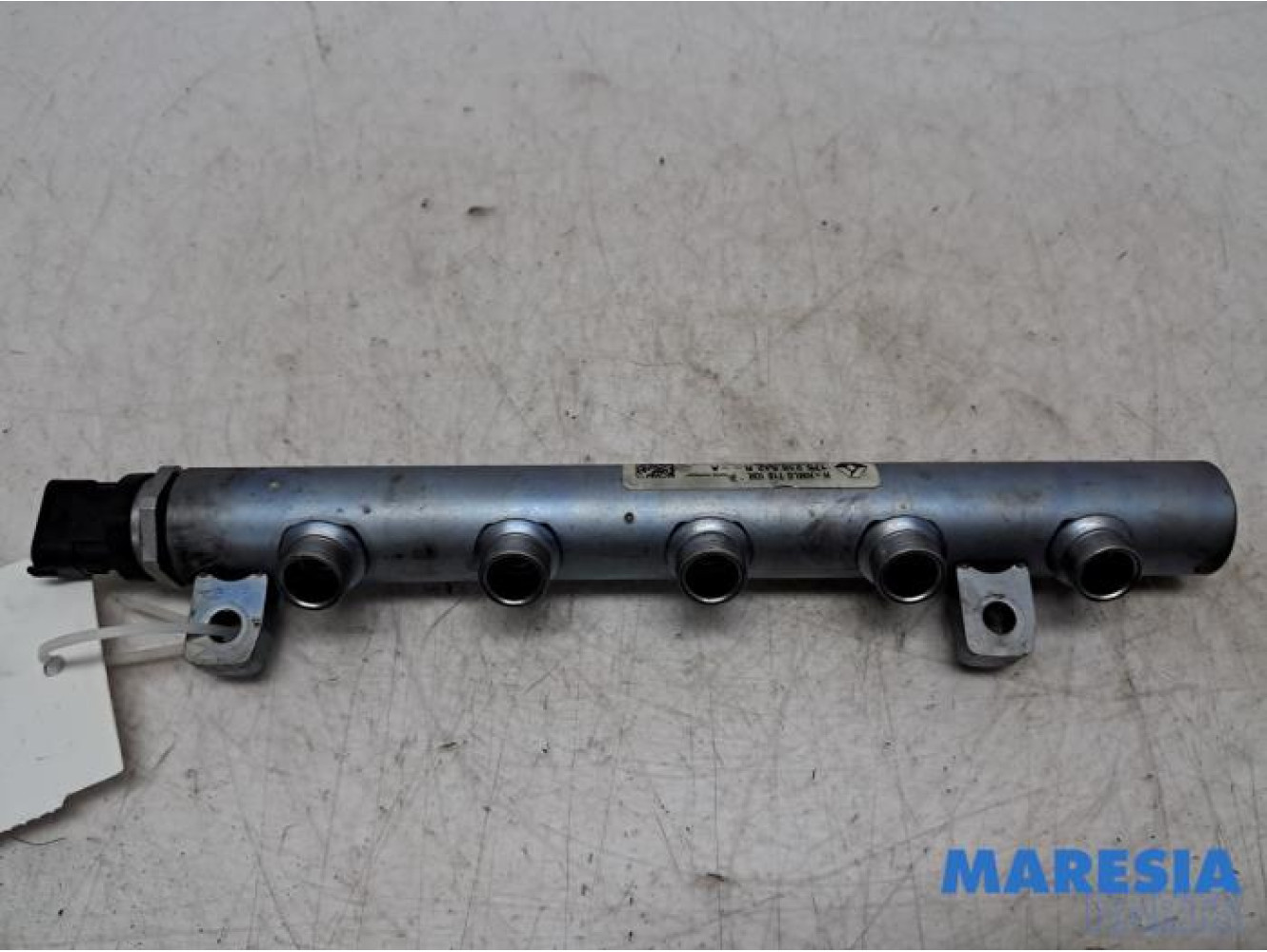 Renault - Trafic - Fuel injector nozzle