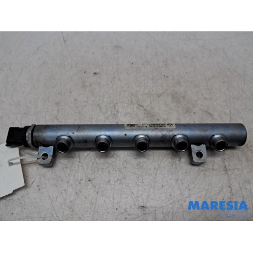 Renault - Trafic - Fuel injector nozzle