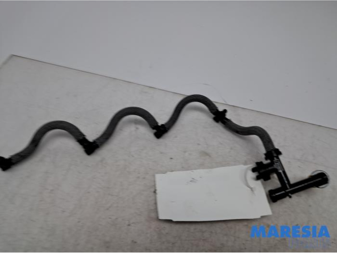 Renault - Trafic - Fuel return line