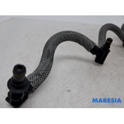 Renault - Trafic - Fuel return line