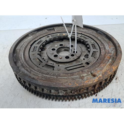 Renault - Captur - Flywheel