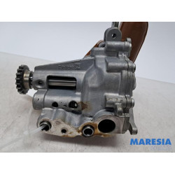 Renault - Captur - Oil pump