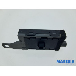 Peugeot - RCZ - Antenna Amplifier