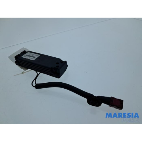 Peugeot - RCZ - GPS Antenne