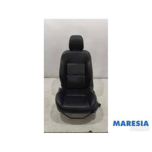 Peugeot - 207 - Sitz links