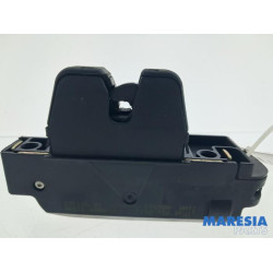 Peugeot - 307 - Tailgate lock mechanism