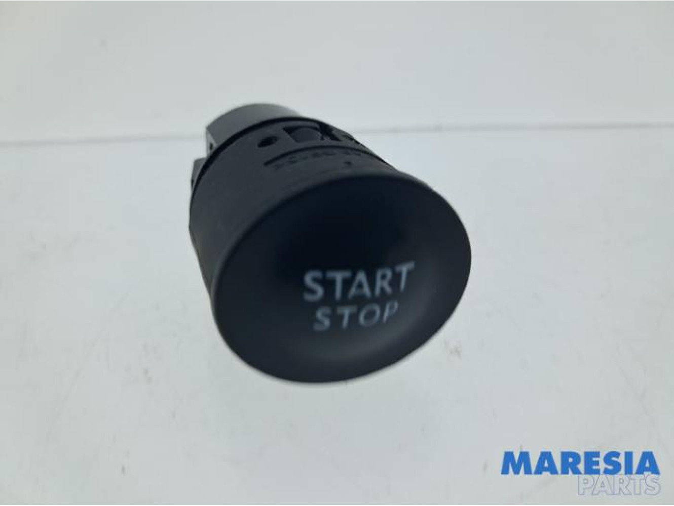 Renault - Clio - Start/stop switch