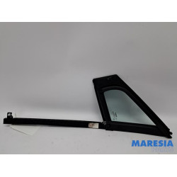 Renault - Clio - Quarter light, front right