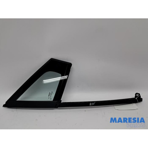 Renault - Clio - Quarter light, front right