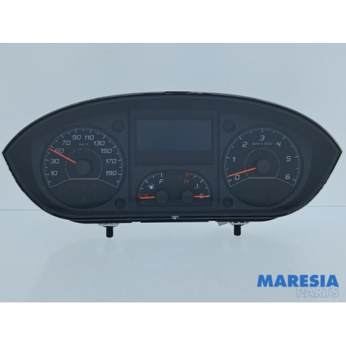 Opel - Movano - Instrument de bord