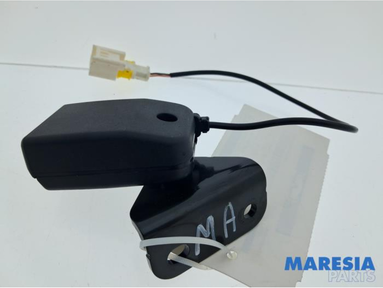 Peugeot - RCZ - Rear seatbelt buckle, centre