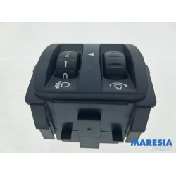 Renault - Clio - AIH headlight switch