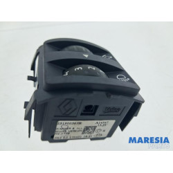Renault - Clio - AIH headlight switch
