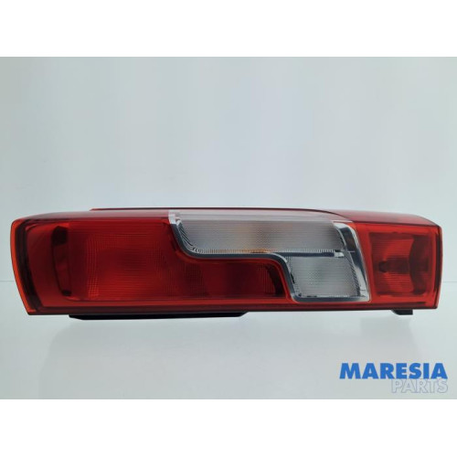 Opel - Movano - Taillight, right
