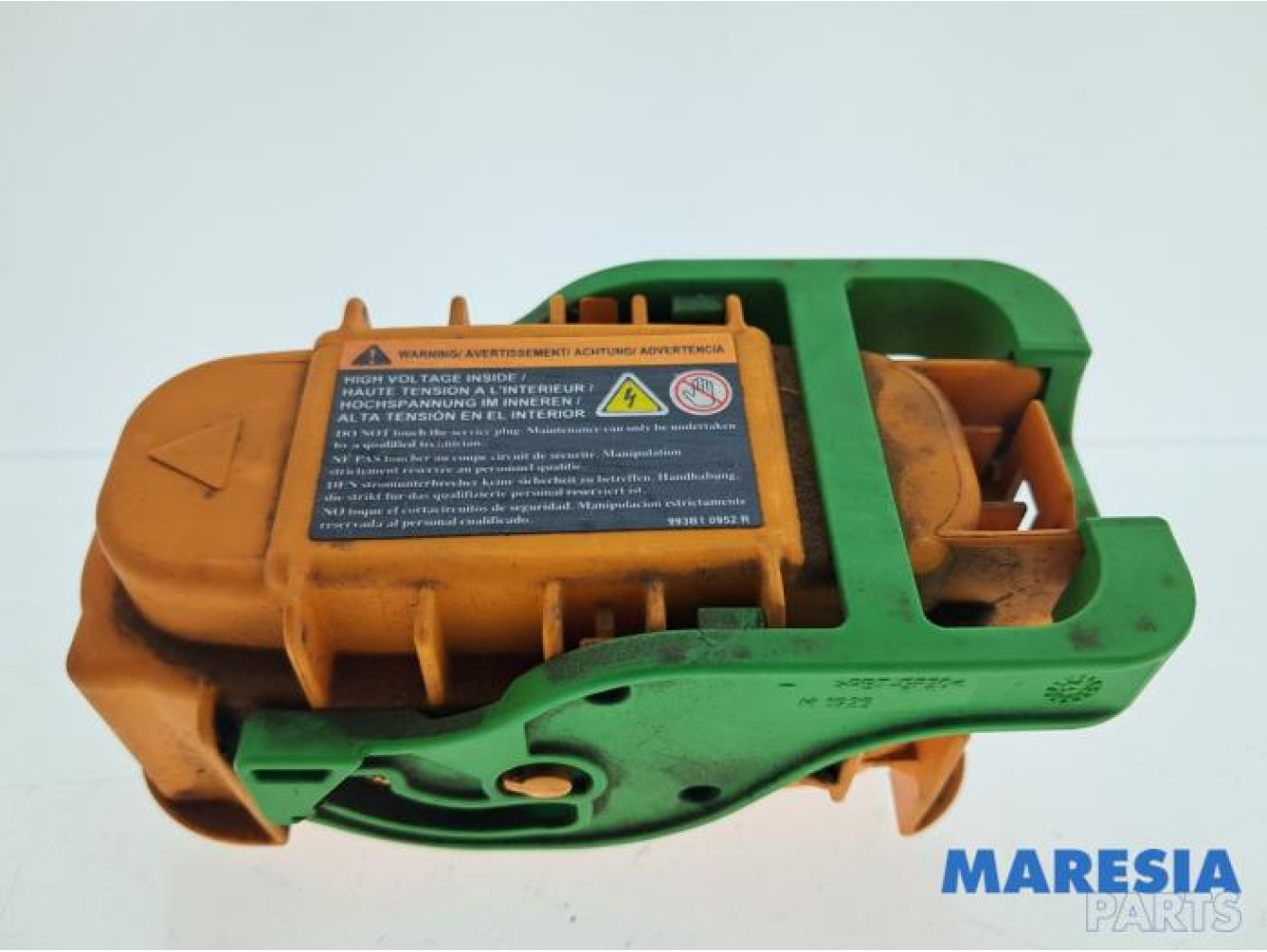 Renault - Zoe - Hybrid service plug