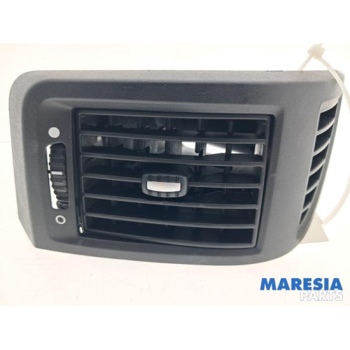 Opel - Movano - Luchtrooster Dashboard