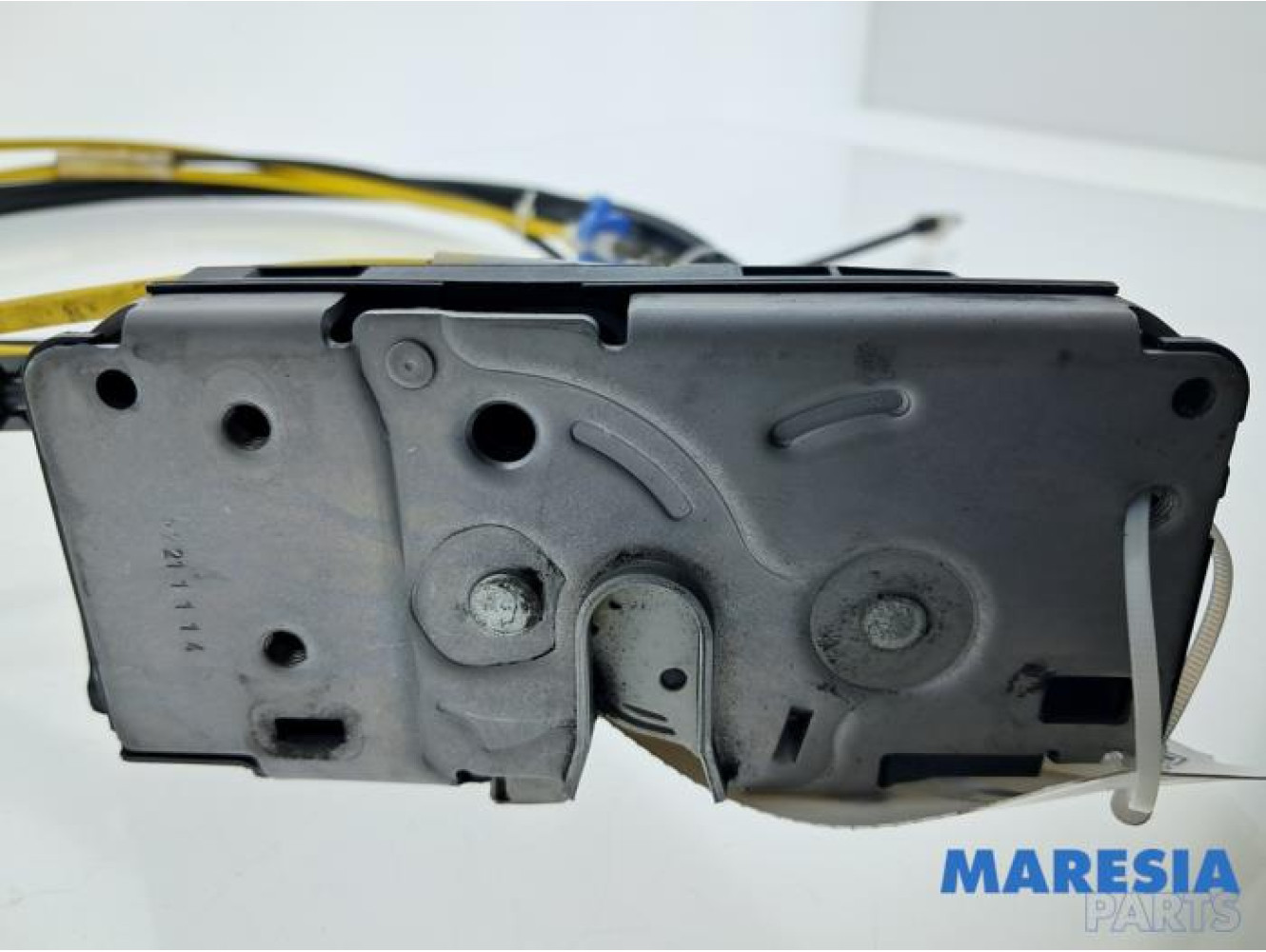 Opel - Movano - Sliding door lock mechanism, right
