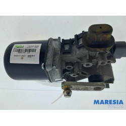 Renault - Clio - Moteur essuie-glace avant