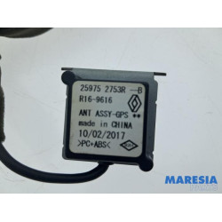 Renault - Clio - GPS antenna