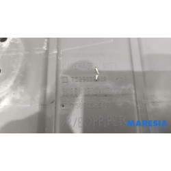 Renault - Clio - Engine protection panel