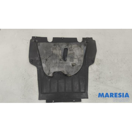 Renault - Clio - Engine protection panel