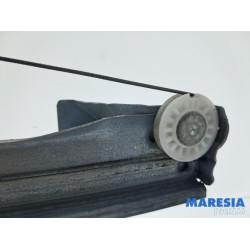 Renault - Clio - Window mechanism 4-door, front right