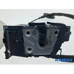 Renault - Clio - Front door lock mechanism 4-door, right