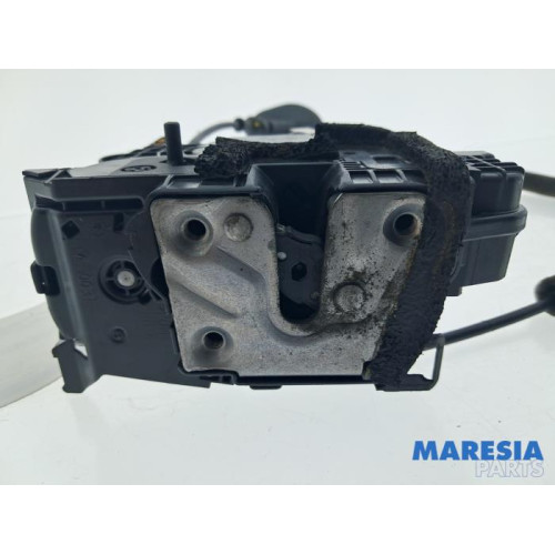 Renault - Clio - Rear door mechanism 4-door, right