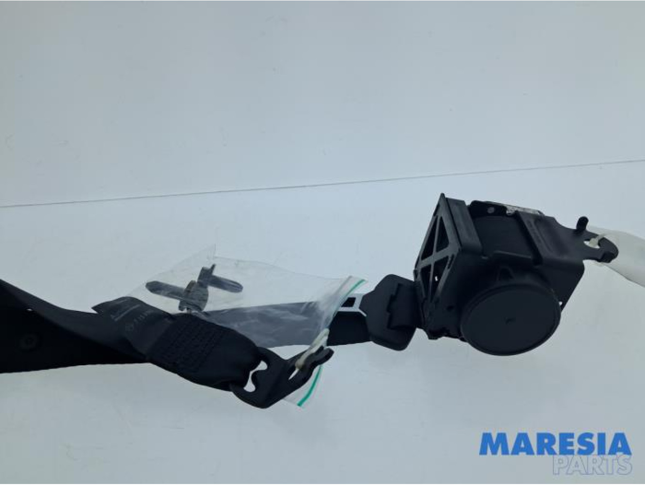 Renault - Clio - Rear seatbelt, right