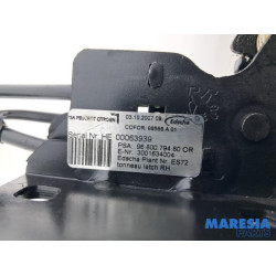Peugeot - 207 - Verrouillage toit escamotable