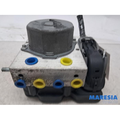 Renault - Clio - ABS pump