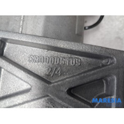 Renault - Clio - Steering column housing