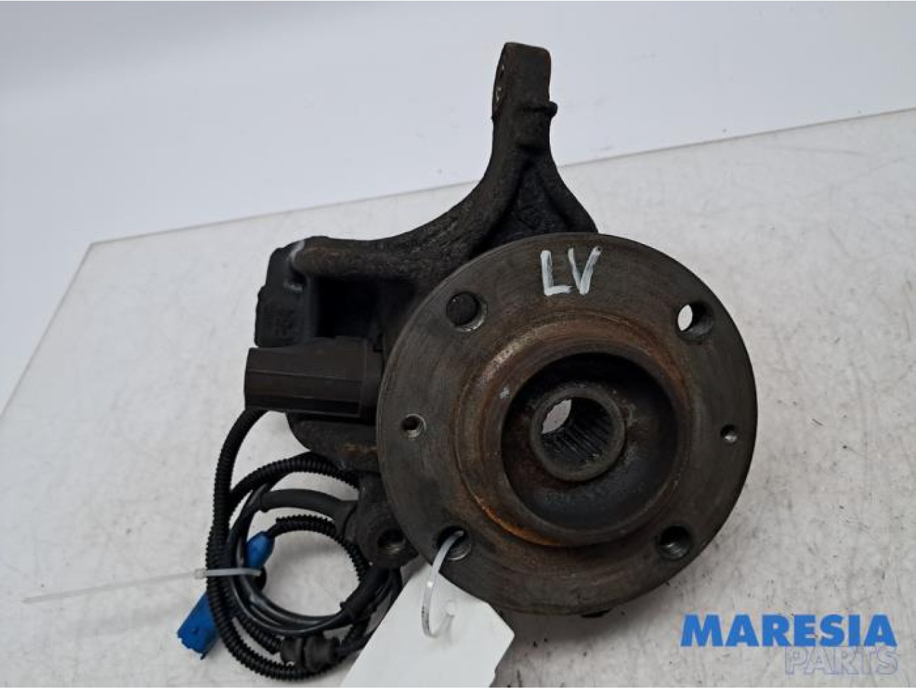 Peugeot - 208 - Achsschenkel links vorne