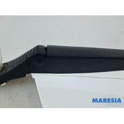 Renault - Kangoo - Front wiper arm