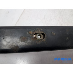 Peugeot - 207 - Radiator bar