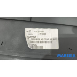 Opel - Vivaro - Tailgate trim