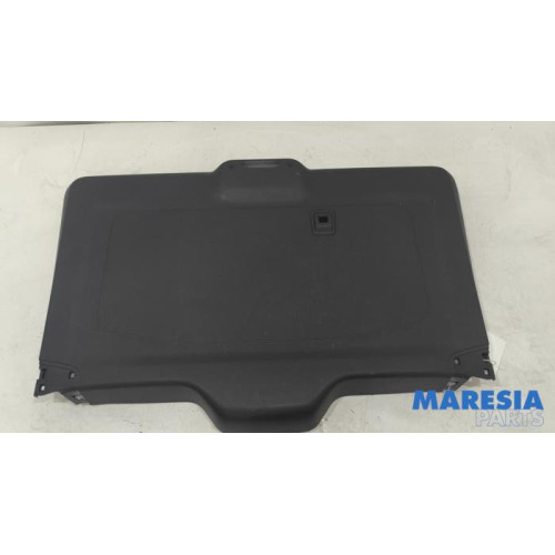 Opel - Vivaro - Tailgate trim