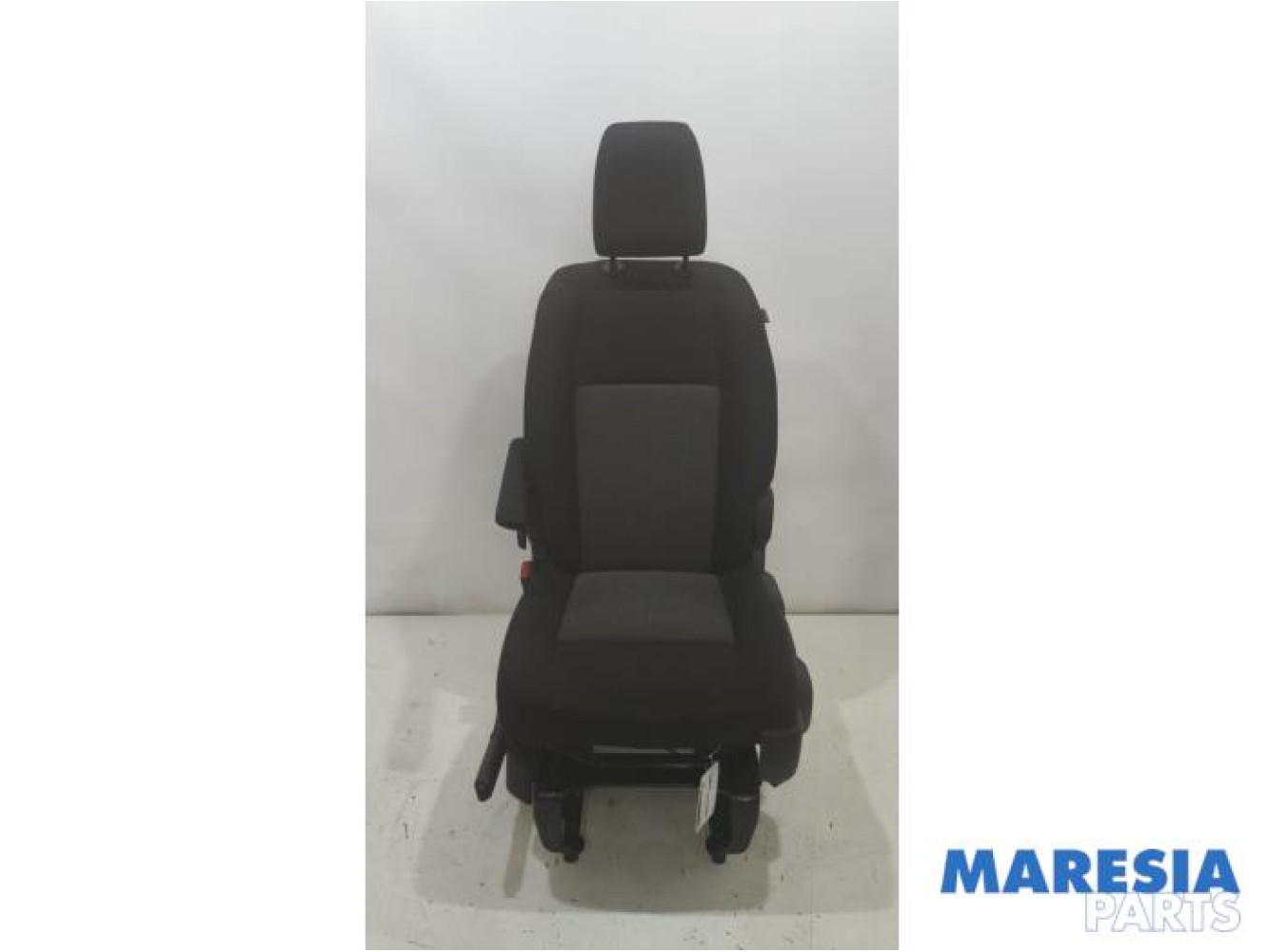 Opel - Vivaro - Seat, left