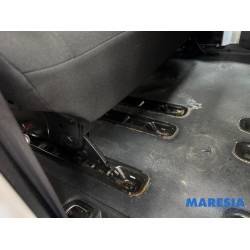 Opel - Vivaro - Rear bench seat