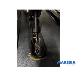 Opel - Vivaro - Rear bench seat