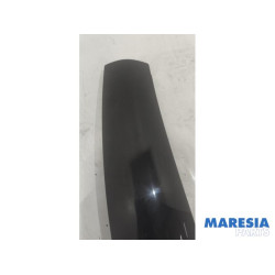 Renault - Megane - C-style sealing cover right