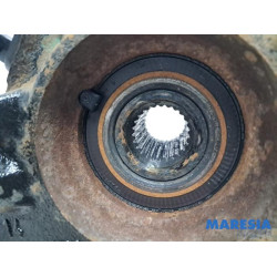 Renault - Captur - Knuckle, front right