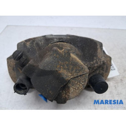 Renault - Captur - Front brake calliper, left