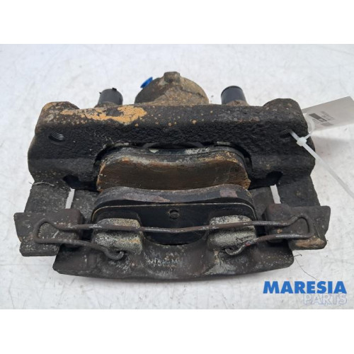 Renault - Captur - Front brake calliper, left