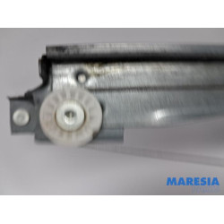 Renault - Captur - Window mechanism 4-door, front right