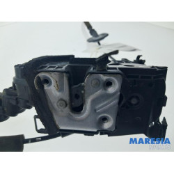 Renault - Captur - Door lock mechanism 4-door, front left
