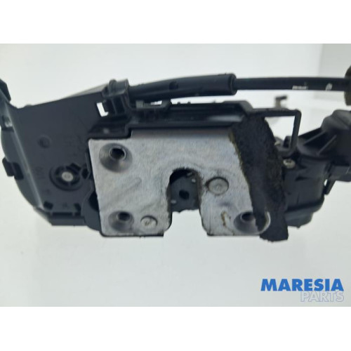 Renault - Captur - Door lock mechanism 4-door, front left